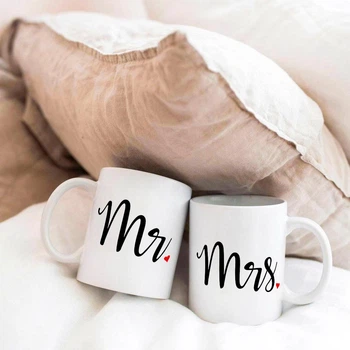 Набор парных чашек для влюбленных с надписью "Mr and Mrs" 330 мл