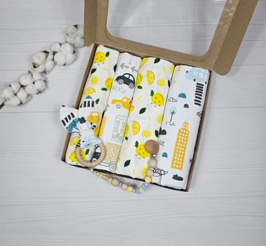 Набор для новорожденного: 4 пеленки и грызунец с держателем a.l.babybox Машины в городе