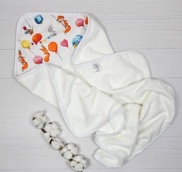 Детское полотенце-уголок 80х80 a.l.babybox Лисички на шариках Белое