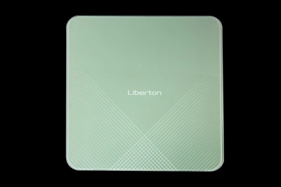 Весы напольные электронные Liberton LBS-0816 180 кг мятные