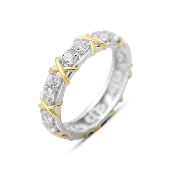 Серебряное кольцо с фианитами, вес изделия 3,41 гр (2176336)
