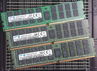 Оперативна пам'ять Samsung 32GB DDR4 2133 PC4-2133 ECC REG для Серверів б/в