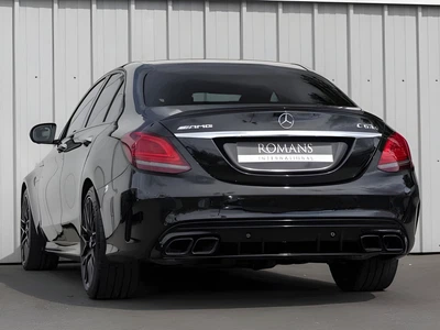 Задний диффузор с насадками Black (Дизайн C63 2018-2021) для Mercedes C-сlass W205