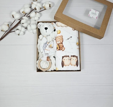 Набор для малыша: пеленка, комфортер, грызкнок a.l.babybox Зодиак Молочный