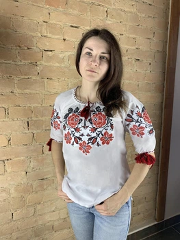 Женская белая вышиванка Ноко «Роза красная» 40