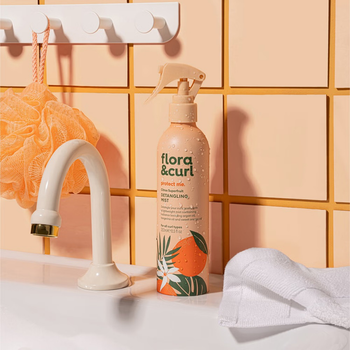 Спрей для кучерявого волосся Flora & Curl Citrus Superfruit 250 мл (5060627510806)