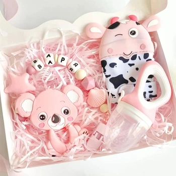 Подарочный набор для новорожденных с именной игрушкой грызунком Коала розовая, на выписку, крестины, полгода, для девочки