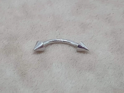 Серебряная серьга для пирсинга брови. 7041U