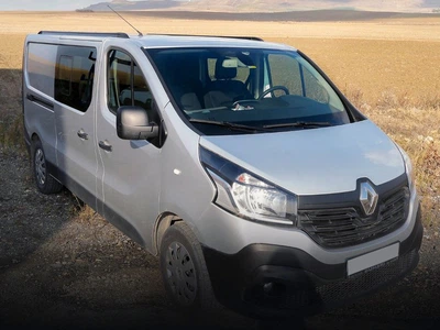 Черные интегрированные рейлинги для короткой базы Nissan NV300/Primastar (2016 и новее)