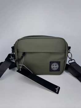 Сумка-мессенджер через плечо Stone Island в цвете хаки.
