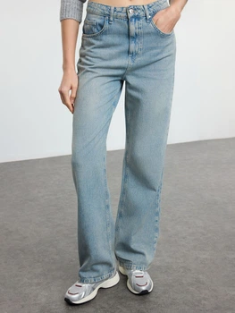 Джинси Regular Fit жіночі Trendyol TWOAW25JE00144 32 Light Blue (8683050398765)