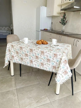 Скатерть водоотталкивающая Delux Textil с помпонами Голубые пасочки 140 х 110 см (368067)
