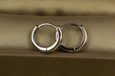 Серьги Xuping Jewelry гладкие колечки с округлыми краями 1.2 см серебристые