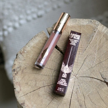 Рідка матова помада Charlotte Tilbury Airbrush Flawless Lip Blur у відтінку Walk of No Shame 6,8 мл