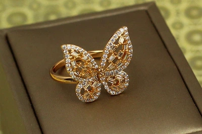 Кільце Xuping Jewelry великий метелик крила з камінням кольору шампанського р 17 золотисте