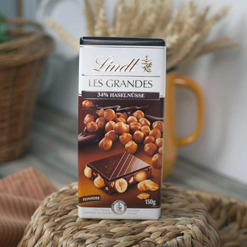 Шоколад чорний з цілим горіхом Lindt Les Grandes Haselnusse 150 гр