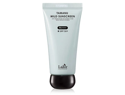 Мягкий солнцезащитный крем для лица с маслом таману Lador Tamanu Mild Sunscreen SPF 50+ PA++++, 50мл (8809982980117)