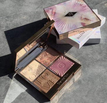 Палетка для контуринга Charlotte Tilbury Glowgasm