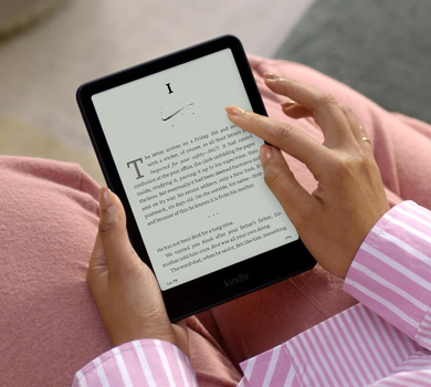 Електронна книга Amazon Kindle Paperwhite 12th Gen. 16GB Without Ads Black (B0CFPWLGF2)