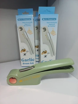 Багатофункціональна часникодавка Garlic Press kit 4 в 1 Прес для часнику Зелений