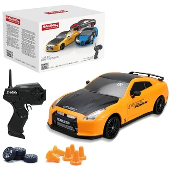 Машинка для дрифта на радиоуправлении 1:24 Nissan GT-R 4WD, желтая