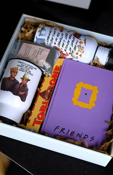 Подарунковий набір для фанатів серіалу Друзі "Friends: Час ностальгії настав" - Автомобільна термокружка