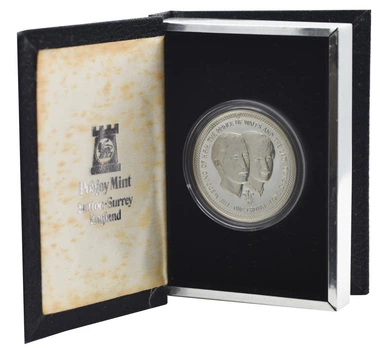 Набір монет Острів Мен набір з 2 монет по 1 кроні 1981 Cрібло Proof Весілля принца Чарльза та леді Діани