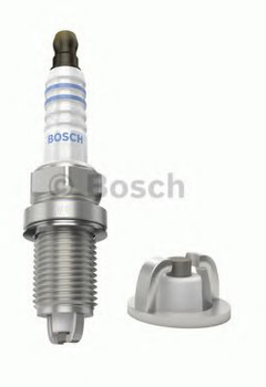 Комплект свечей зажигания Bosch (0 242 235 914)