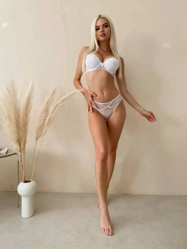 Комплект: бюстгалтер и трусики 85B(XL) белый Romantic