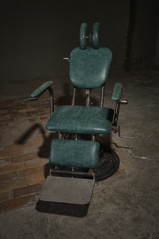 Стоматологічне крісло Антиквар Зелене Rsr_chair0032