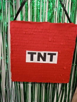 Піньята "TNT Майнкрафт" червоний квадрат 35*35*10 + палиця