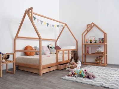 Детская кровать домик Монтессори от Busy Wood на ножках с ящиками 3х90 см Модель 1 натуральное дерево 160х80 см
