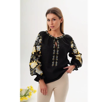 Жіноча вишиванка Троянди Vovna Чорна розмір 52 XL (5000336)