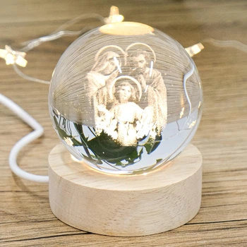 3D хрустальная сфера глобус с LED подсветкой и USB Гранд Презент Святое семейство 7.6х6.5 см деревянное основание