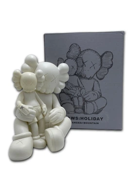 Статуэтка KAWS x HOLIDAY CHANGBAI MOUNTAIN FIGURE SNOWY x WHITE 400% 20 см Brian Donnelly Декор