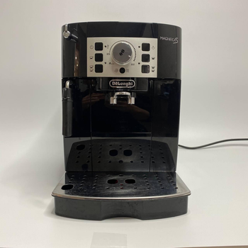 Кофемашина автоматическая Delonghi Magnifica S ECAM22.110.B Б/У