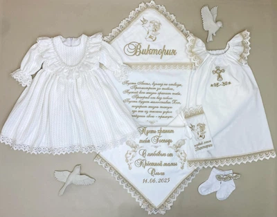 Крестильный набор для девочки Family Tradition велюровая махра сатин пике с косичкой с вышивкой и кружевом белый Ангел Виктории