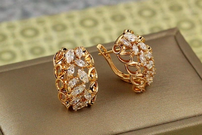 Сережки Xuping Jewelry нива з білими каменями 2 см золотисті