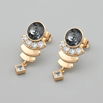 Сережки з кристалами Swarovski 53419 розмір 28х14 мм колір срібна ніч вага 7.2 г позолота 18К