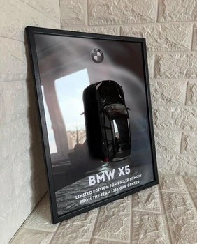 Картина сувенир с масштабной моделью автомобиля BMW X5 металл дерево рамка 30x40см
