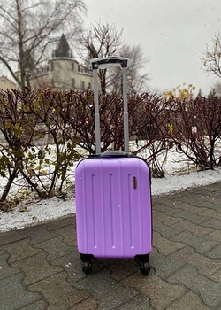 Чемодан пластиковый для ручной клади Lowcost лоукост Wizz Air 40 x 20 x 30 лиловый