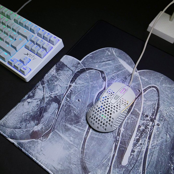 Игровая поверхность Cherry Xtrfy GP4 Cloud White противоскользящая основа 460x400x4мм С рисунком (XG-GP4-L-WHITE)