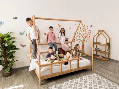 Детская кровать домик Монтессори BUSY WOOD на ножках Модель 1 200x90 см натуральное дерево
