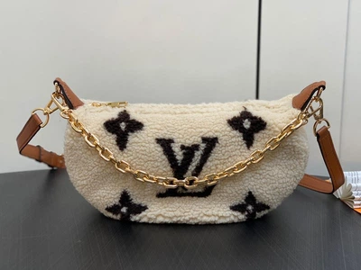 Сумка Louis Vuitton M23321/27,5×16,0×7,0 см