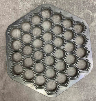 Пельменниця Premium 37 отворів 23*25*2 см RS-118