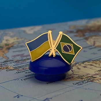 Значок Dobroznak прапори Україна / Бразилія (6637)