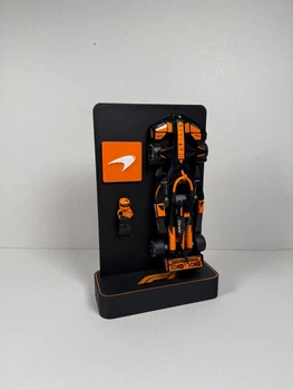Дисплей с логотипом для конструктора McLaren F1 Team MCL38 (77251) Speed Champions - Формула 1 2024 / Макларен / Подставка Черная с Оранжевым Акцентом
