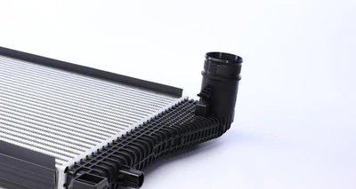 Интеркулер NRF 30291 Audi A3, TT; Seat Leon; Volkswagen Passat, Golf, Tiguan, Touran, T-Roc; Skoda Octavia, Kodiaq, Superb 5Q0145803H, 5Q0145803K, 5Q0145803L