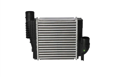 Радіатор інтеркулера Peugeot 3008/308SW 1.2-2.0D 13- NRF 30924 UA63 NRF (30924)