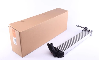 Радіатор інтеркулера Renault Kangoo 1.5 dCi 01- 30353 NRF